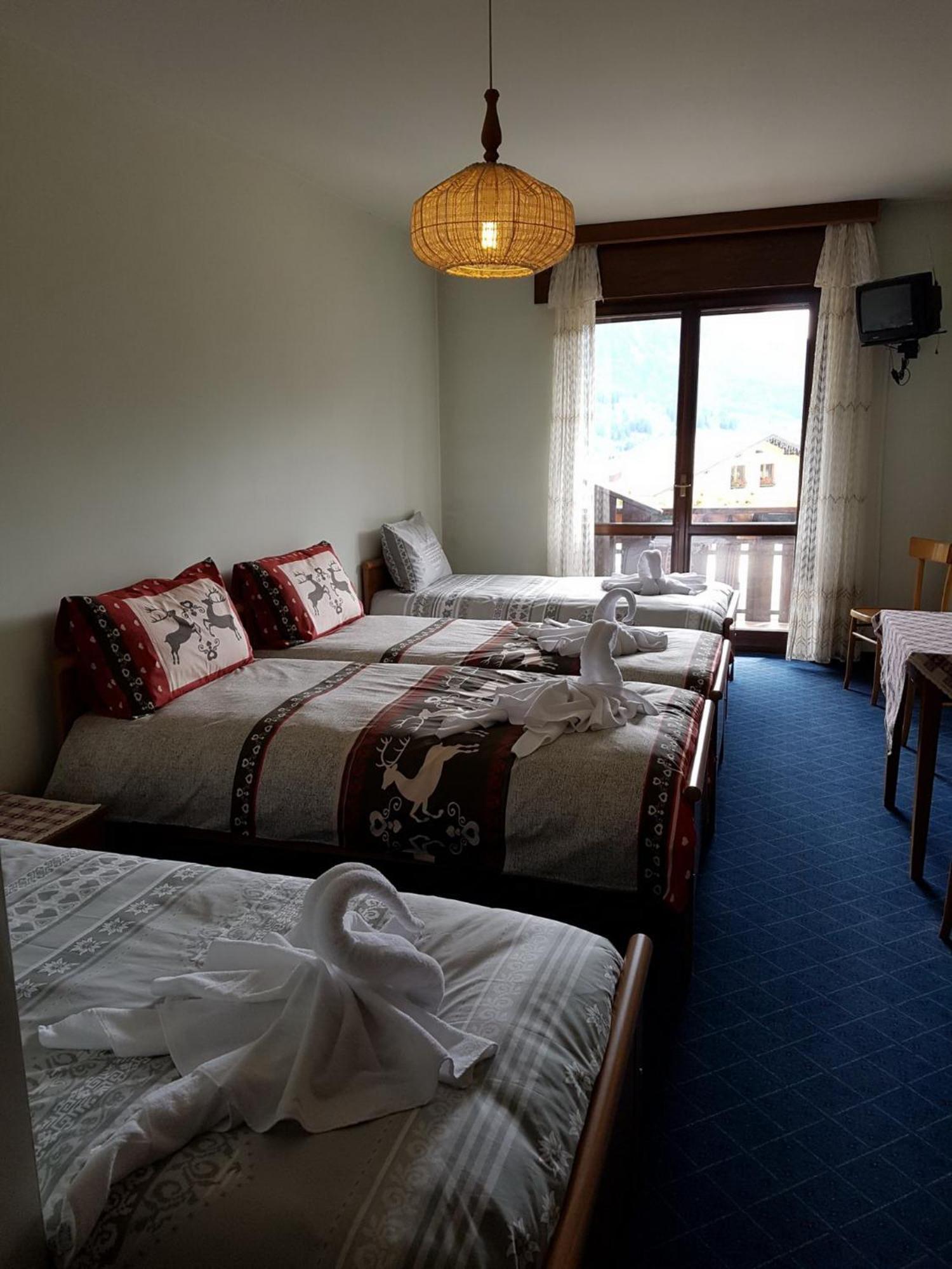 Albergo Posta Colle Santa Lucia Habitación foto